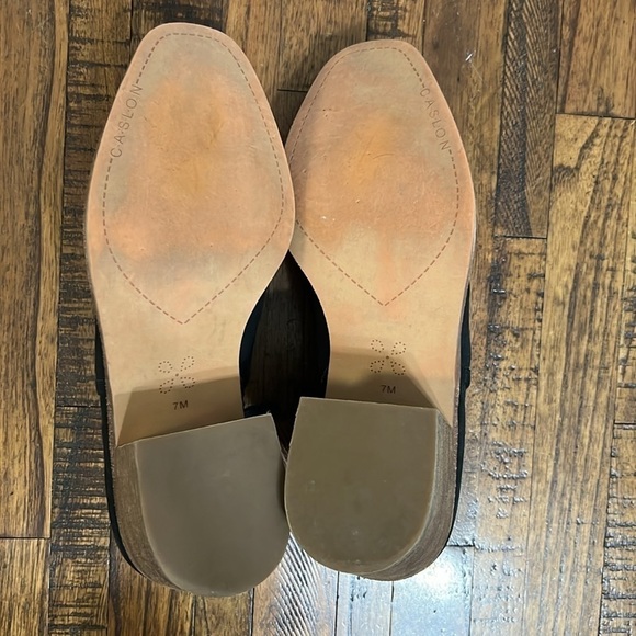 Caslon Booties boots black leather suede
Zip closure size 7 - Picture 11 of 12